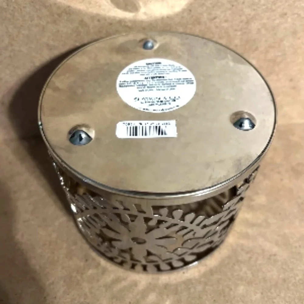 Bath & Body Works 3-Wick Candle Holder Flower and leaves by Slatkin & Co EUC